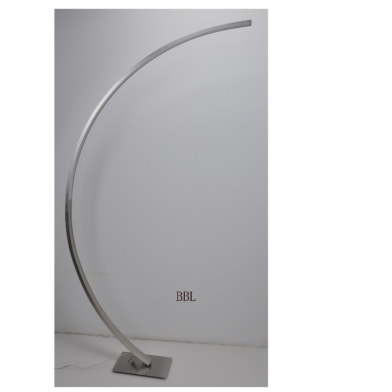 Lámpara de pie LED con dimmer táctil en la parte superior de la lámpara